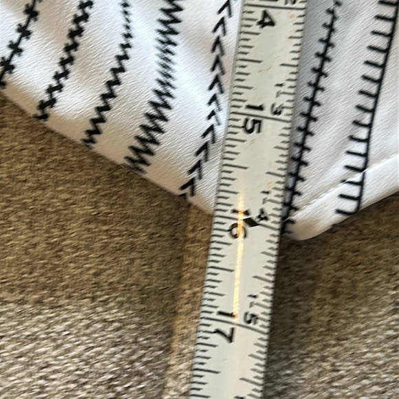 BEBE SMOCKED WAIST HALTER WHITE/BLACK  JUMPSUIT SIZE S - Picture 9 of 12